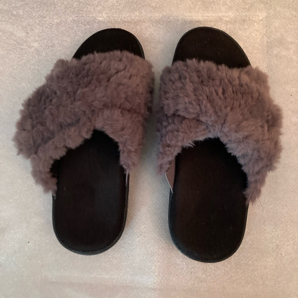 Cozy Faux Fur Slide Slippers Size 8